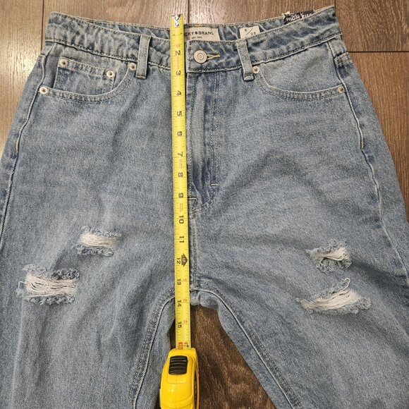 💫NWT Lucky Brand Women's Blue Distressed Cotton Mom Jeans Size 8 / 29 Regular - Picture 8 of 12